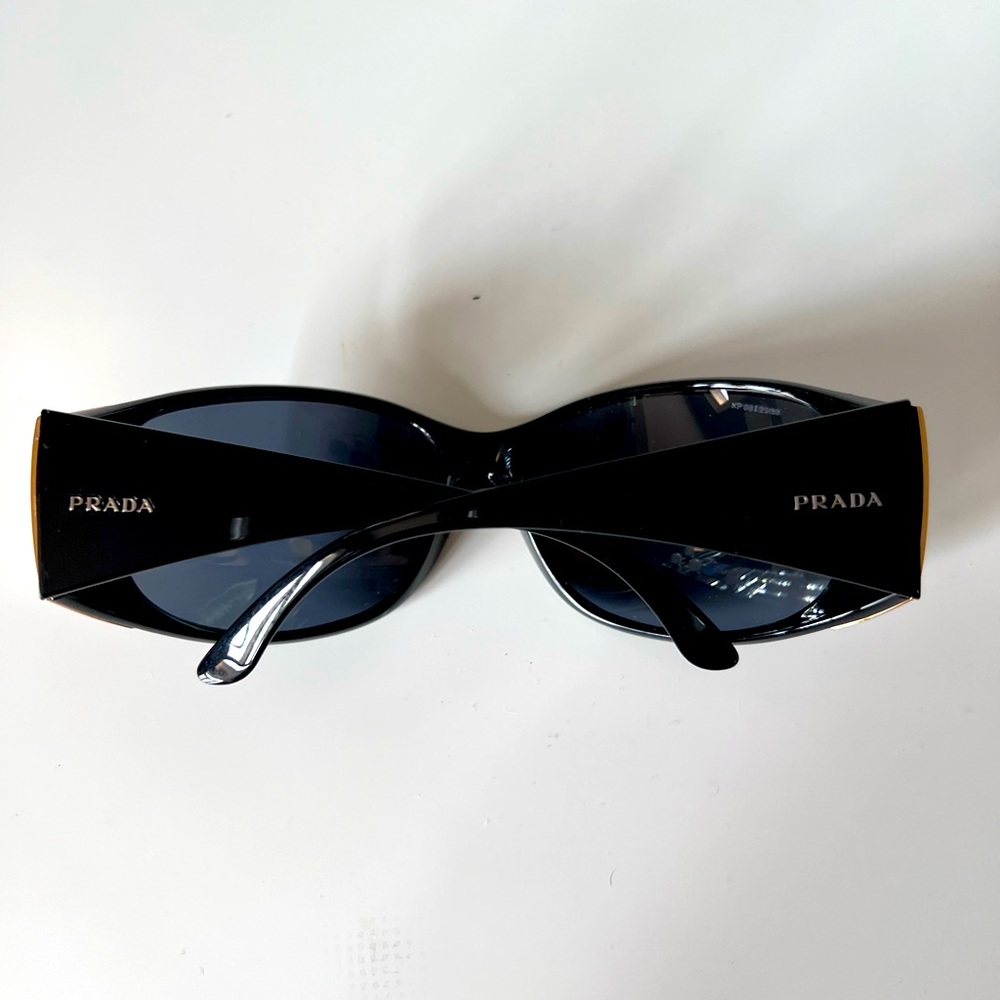 Authentic used Woman Prada Sunglasses
